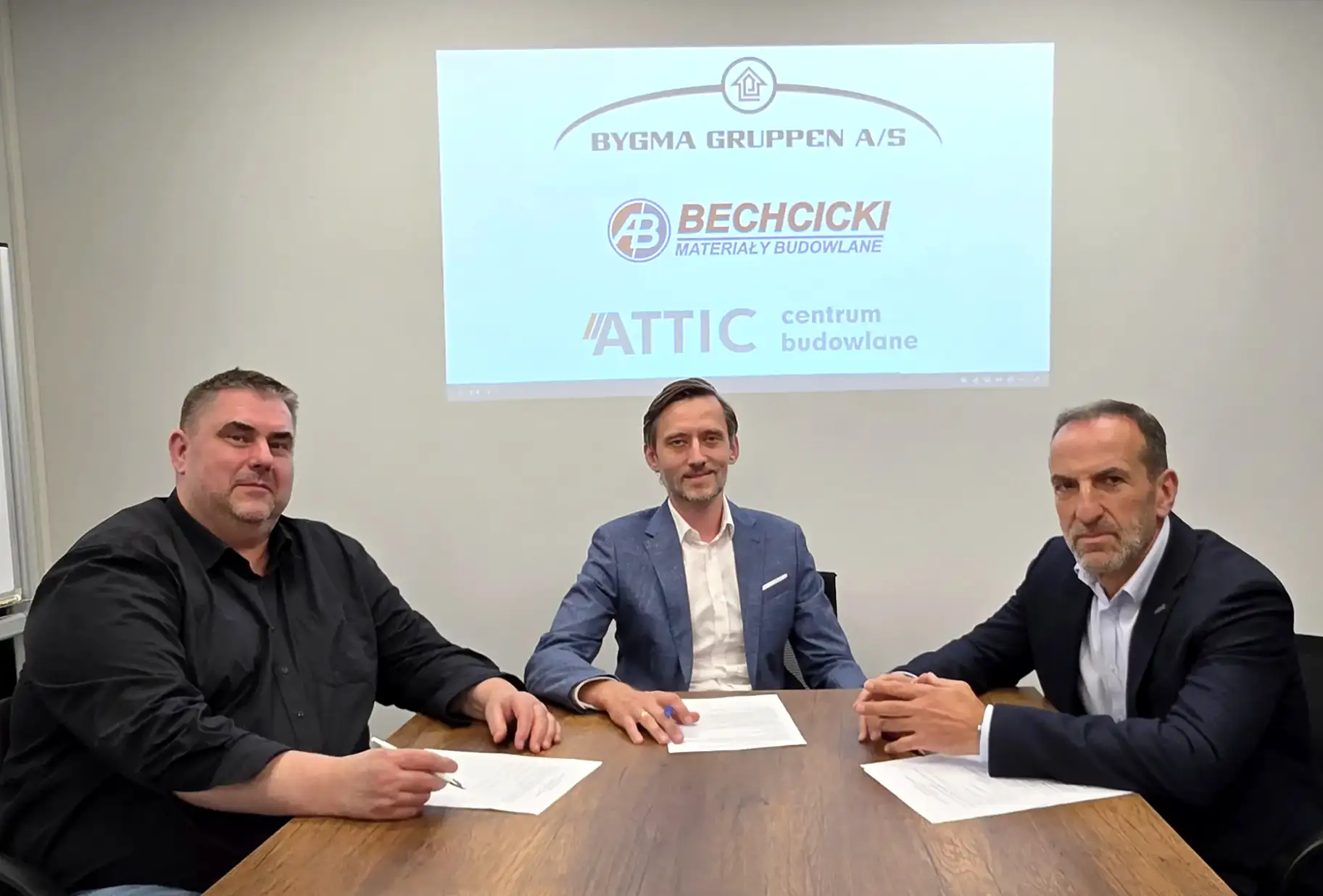 AB Bechcicki przejmuje Attic