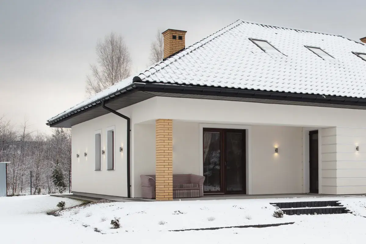 Kondensacja pary wodnej w budynkach zimą